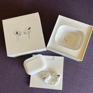 Apple AirPro Pods First Generation
